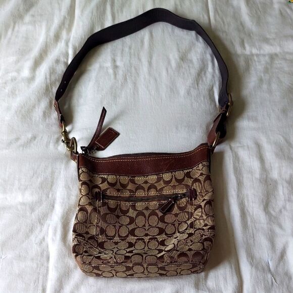 Vintage Coach Signature C Monogram Crossbody Bag - Picture 7 of 16